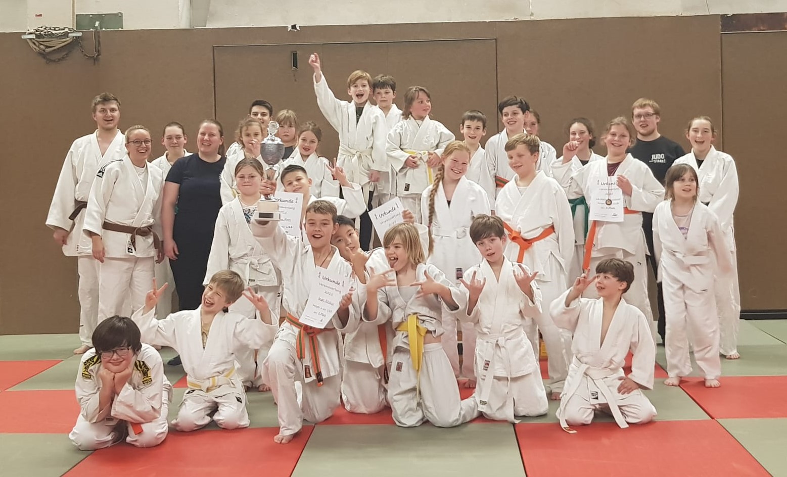 25 12 12 Weihanchtsfeier Gruppe