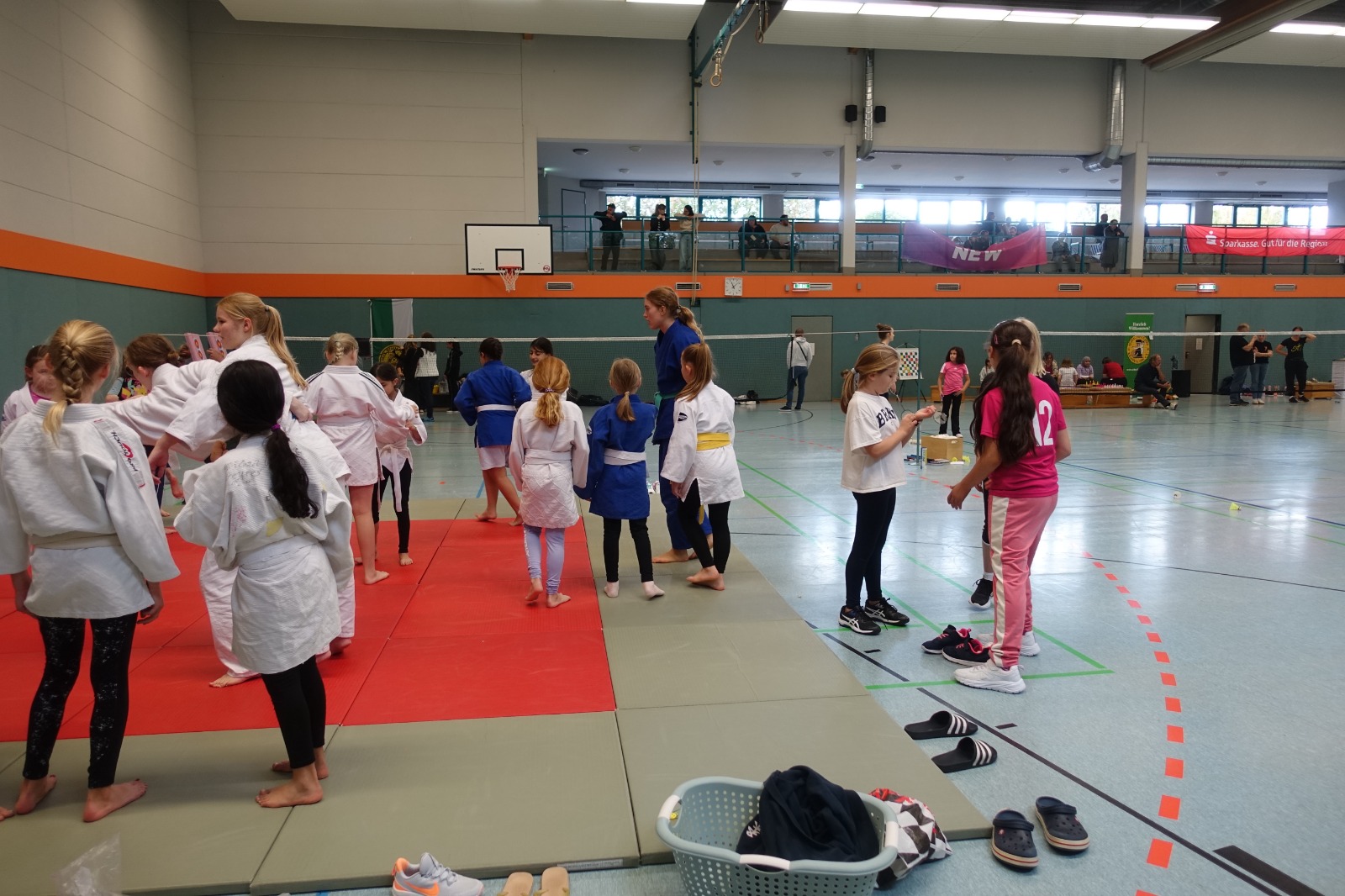 2026 20 11Girls Move 1